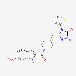 molecular formula C22H23N5O3S B2701049 3-((1-(6-甲氧基-1H-吲哚-2-甲酰基)哌啶-4-基)甲基)-4-(噻吩-2-基)-1H-1,2,4-三唑-5(4H)-酮 CAS No. 2034435-55-5