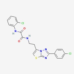 molecular formula C20H15Cl2N5O2S B2701814 N1-(2-chlorophenyl)-N2-(2-(2-(4-chlorophenyl)thiazolo[3,2-b][1,2,4]triazol-6-yl)ethyl)oxalamide CAS No. 894037-33-3