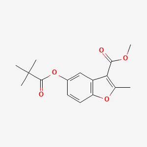 molecular formula C16H18O5 B2702108 甲基 5-[(2,2-二甲基丙酰氧基)-2-甲基-1-苯并呋喃-3-羧酸乙酯 CAS No. 314745-76-1
