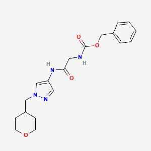 molecular formula C19H24N4O4 B2703053 苄基(2-氧代-2-((1-((四氢-2H-吡喃-4-基)甲基)-1H-吡唑-4-基)氨基)乙基)碳酸酯 CAS No. 1706152-20-6