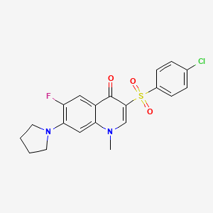 molecular formula C20H18ClFN2O3S B2703476 3-((4-chlorophenyl)sulfonyl)-6-fluoro-1-methyl-7-(pyrrolidin-1-yl)quinolin-4(1H)-one CAS No. 892774-73-1