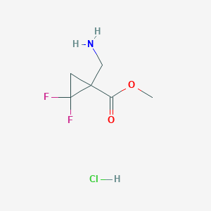 molecular formula C6H10ClF2NO2 B2703652 甲基-1-(氨基甲基)-2,2-二氟环丙烷-1-羧酸甲酯；盐酸盐 CAS No. 2416229-29-1