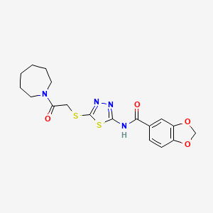 molecular formula C18H20N4O4S2 B2704158 N-(5-((2-(azepan-1-yl)-2-oxoethyl)thio)-1,3,4-thiadiazol-2-yl)benzo[d][1,3]dioxole-5-carboxamide CAS No. 476466-60-1