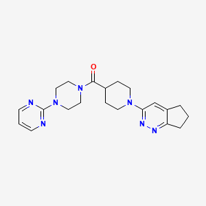 molecular formula C21H27N7O B2704422 2-[4-(1-{5H,6H,7H-cyclopenta[c]pyridazin-3-yl}piperidine-4-carbonyl)piperazin-1-yl]pyrimidine CAS No. 2097859-69-1