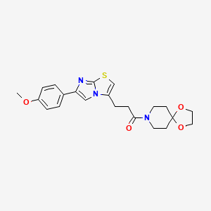 molecular formula C22H25N3O4S B2705019 3-(6-(4-甲氧基苯基)咪唑并[2,1-b]噻唑-3-基)-1-(1,4-二氧代-8-氮杂螺[4.5]癸烷-8-基)丙酮 CAS No. 1171924-25-6