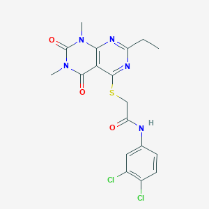 molecular formula C18H17Cl2N5O3S B2706419 N-(3,4-dichlorophenyl)-2-((2-ethyl-6,8-dimethyl-5,7-dioxo-5,6,7,8-tetrahydropyrimido[4,5-d]pyrimidin-4-yl)thio)acetamide CAS No. 852169-72-3