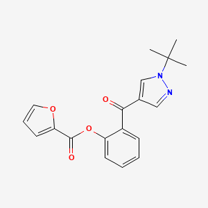 molecular formula C19H18N2O4 B2706484 2-{[1-(叔丁基)-1H-吡唑-4-基]羰基}苯基-2-呋酸酯 CAS No. 955961-65-6