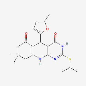2-(isopropylthio)-8,8-dimethyl-5-(5-methylfuran-2-yl)-7,8,9,10-tetrahydropyrimido[4,5-b]quinoline-4,6(3H,5H)-dione