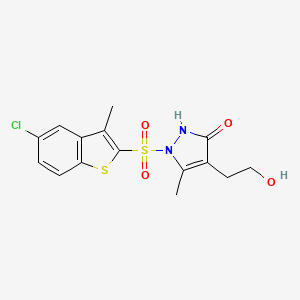 molecular formula C15H15ClN2O4S2 B2706663 1-[(5-氯-3-甲基-1-苯并噻吩-2-基)磺酰]-4-(2-羟乙基)-5-甲基-1,2-二氢-3H-吡唑-3-酮 CAS No. 861207-40-1