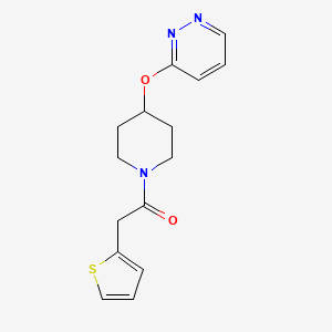 molecular formula C15H17N3O2S B2707408 1-(4-(吡啶嗪-3-氧基)哌啶-1-基)-2-(噻吩-2-基)乙酮 CAS No. 1797062-83-9