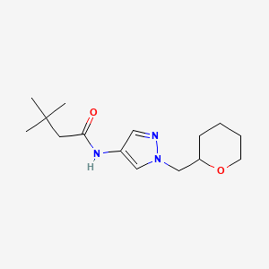molecular formula C15H25N3O2 B2707937 3,3-dimethyl-N-(1-((tetrahydro-2H-pyran-2-yl)methyl)-1H-pyrazol-4-yl)butanamide CAS No. 2034619-14-0