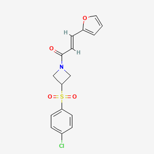 molecular formula C16H14ClNO4S B2708842 (E)-1-(3-((4-氯苯基)磺酰)氮杂环丙烷-1-基)-3-(呋喃-2-基)丙-2-烯-1-酮 CAS No. 1448139-86-3