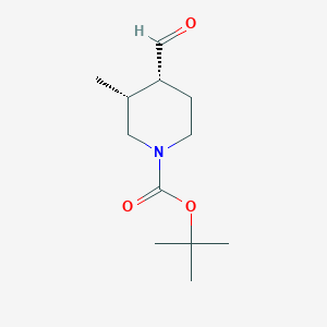 molecular formula C12H21NO3 B2708904 叔丁基-4-甲醛-3-甲基哌嗪-1-甲酸酯, 顺式 CAS No. 1807901-52-5