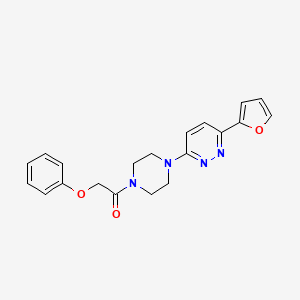 molecular formula C20H20N4O3 B2709613 1-(4-(6-(Furan-2-yl)pyridazin-3-yl)piperazin-1-yl)-2-phenoxyethanone CAS No. 921528-93-0