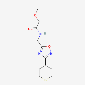 molecular formula C11H17N3O3S B2710849 2-methoxy-N-((3-(tetrahydro-2H-thiopyran-4-yl)-1,2,4-oxadiazol-5-yl)methyl)acetamide CAS No. 2034519-17-8