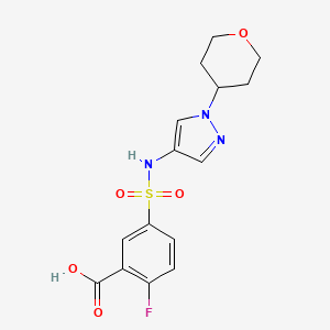 molecular formula C15H16FN3O5S B2710994 2-fluoro-5-(N-(1-(tetrahydro-2H-pyran-4-yl)-1H-pyrazol-4-yl)sulfamoyl)benzoic acid CAS No. 1796948-88-3