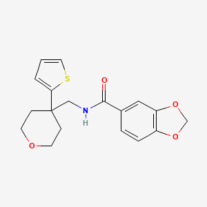 N-((4-(thiophen-2-yl)tetrahydro-2H-pyran-4-yl)methyl)benzo[d][1,3]dioxole-5-carboxamide