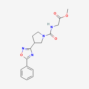 molecular formula C16H18N4O4 B2711925 甲基2-(3-(5-苯基-1,2,4-噁二唑-3-基)吡咯烷-1-甲酰胺基)乙酸酯 CAS No. 2034353-55-2