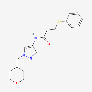 molecular formula C18H23N3O2S B2711983 3-(苯基硫代)-N-(1-((四氢-2H-吡喃-4-基)甲基)-1H-吡唑-4-基)丙酰胺 CAS No. 1706080-18-3