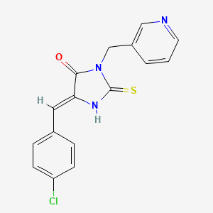 molecular formula C16H12ClN3OS B2712394 5-[(4-chlorophenyl)methylene]-3-(3-pyridinylmethyl)-2-thioxotetrahydro-4H-imidazol-4-one CAS No. 320422-90-0