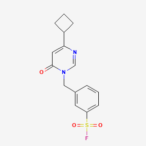 molecular formula C15H15FN2O3S B2712535 3-[(4-Cyclobutyl-6-oxopyrimidin-1-yl)methyl]benzenesulfonyl fluoride CAS No. 2411305-61-6