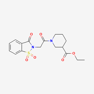 molecular formula C17H20N2O6S B2713160 乙酸1-(2-(1,1-二氧代-3-氧代苯并[d]异噻唑-2(3H)-基)乙酰)哌啶-3-甲酸酯 CAS No. 522627-65-2