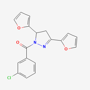 molecular formula C18H13ClN2O3 B2713229 [3,5-双(呋喃-2-基)-3,4-二氢吡唤-2-基]-(3-氯苯基)甲酮 CAS No. 865615-90-3