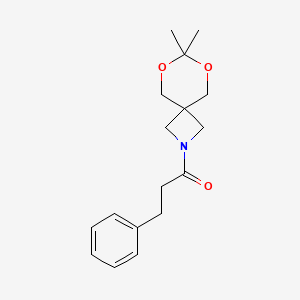 molecular formula C17H23NO3 B2713564 1-(7,7-二甲基-6,8-二氧杂-2-氮杂螺[3.5]壬烷-2-基)-3-苯基丙酮 CAS No. 1396717-41-1