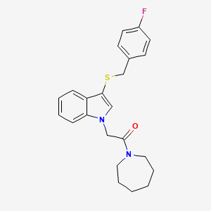 B2713633 1-(2-azepan-1-yl-2-oxoethyl)-3-[(4-fluorobenzyl)thio]-1H-indole CAS No. 878054-68-3