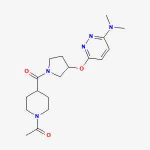 molecular formula C18H27N5O3 B2714278 1-(4-(3-((6-(二甲氨基)吡啶-3-基)氧基)吡咯烷-1-甲酰)哌嗪-1-基)乙酮 CAS No. 2034249-73-3