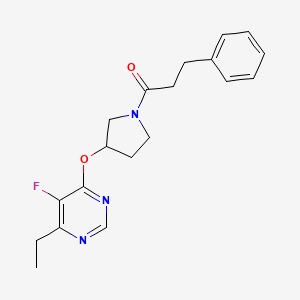 molecular formula C19H22FN3O2 B2714599 1-(3-((6-Ethyl-5-fluoropyrimidin-4-yl)oxy)pyrrolidin-1-yl)-3-phenylpropan-1-one CAS No. 2034397-10-7
