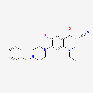 molecular formula C23H23FN4O B2715009 7-(4-苄基哌嗪-1-基)-1-乙基-6-氟-4-氧喹啉-3-碳腈 CAS No. 1359864-70-2