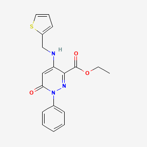 molecular formula C18H17N3O3S B2715056 乙酸-6-氧代-1-苯基-4-((噻吩-2-基甲基)氨基)-1,6-二氢吡啶-3-羧酸乙酯 CAS No. 922090-60-6