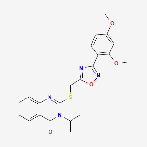molecular formula C22H22N4O4S B2716051 2-(((3-(2,4-dimethoxyphenyl)-1,2,4-oxadiazol-5-yl)methyl)thio)-3-isopropylquinazolin-4(3H)-one CAS No. 946252-66-0