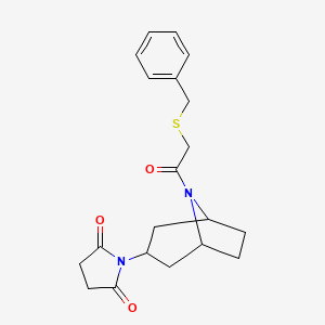 molecular formula C20H24N2O3S B2716700 1-((1R,5S)-8-(2-(benzylthio)acetyl)-8-azabicyclo[3.2.1]octan-3-yl)pyrrolidine-2,5-dione CAS No. 2061336-12-5
