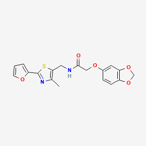 molecular formula C18H16N2O5S B2717513 2-(benzo[d][1,3]dioxol-5-yloxy)-N-((2-(furan-2-yl)-4-methylthiazol-5-yl)methyl)acetamide CAS No. 1421490-24-5