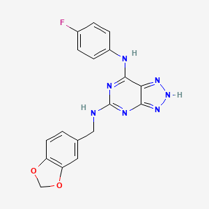 molecular formula C18H14FN7O2 B2718719 N~5~-(1,3-苯并二噁唑-5-基甲基)-N~7~-(4-氟苯基)-3H-[1,2,3]三唑并[4,5-d]嘧啶-5,7-二胺 CAS No. 1286709-95-2