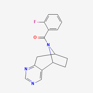 molecular formula C16H14FN3O B2719062 (2-氟苯基)((5R,8S)-6,7,8,9-四氢-5H-5,8-环丙氨基环庚[d]嘧啶-10-基)甲酮 CAS No. 1904200-95-8