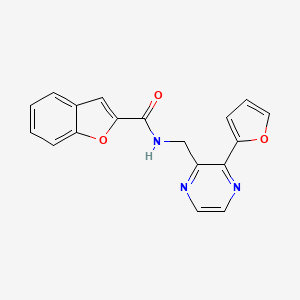 molecular formula C18H13N3O3 B2720772 N-((3-(furan-2-yl)pyrazin-2-yl)methyl)benzofuran-2-carboxamide CAS No. 2034498-74-1