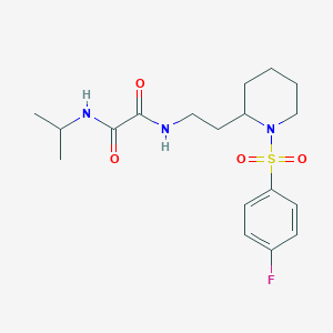 molecular formula C18H26FN3O4S B2720775 N1-(2-(1-((4-氟苯基)磺酰基)哌啶-2-基)乙基)-N2-异丙氧乙酰胺 CAS No. 898450-11-8