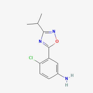 4-Chloro-3-(3-isopropyl-1,2,4-oxadiazol-5-yl)aniline