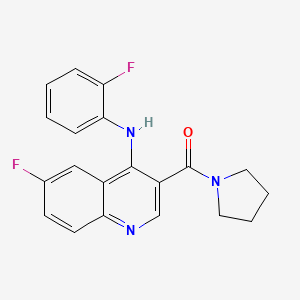 molecular formula C20H17F2N3O B2722722 (6-氟-4-((2-氟苯基)氨基)喹啉-3-基)(吡咯烷-1-基)甲酮 CAS No. 1359315-15-3