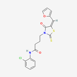 molecular formula C18H15ClN2O3S2 B2722971 N-(2-chlorophenyl)-4-[(5E)-5-(furan-2-ylmethylidene)-4-oxo-2-sulfanylidene-1,3-thiazolidin-3-yl]butanamide CAS No. 682763-88-8