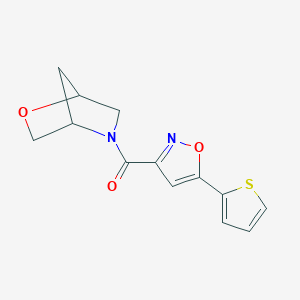 molecular formula C13H12N2O3S B2723094 2-Oxa-5-azabicyclo[2.2.1]heptan-5-yl(5-(thiophen-2-yl)isoxazol-3-yl)methanone CAS No. 2034289-68-2