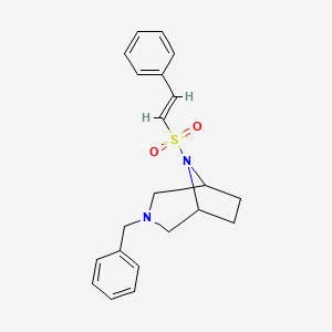 B2723754 (1R,5S)-3-benzyl-8-((E)-styrylsulfonyl)-3,8-diazabicyclo[3.2.1]octane CAS No. 1421586-88-0