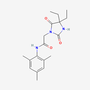 molecular formula C18H25N3O3 B2723809 2-(4,4-二乙基-2,5-二氧咪唑啉-1-基)-N-(2,4,6-三甲基苯基)乙酰胺 CAS No. 853338-09-7