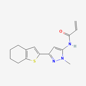 molecular formula C15H17N3OS B2724758 N-[2-Methyl-5-(4,5,6,7-tetrahydro-1-benzothiophen-2-yl)pyrazol-3-yl]prop-2-enamide CAS No. 2305452-41-7