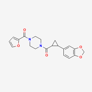 molecular formula C20H20N2O5 B2725227 (4-(2-(苯并[d][1,3]二噁烷-5-基)环丙烷甲酰基)哌嗪-1-基)(呋喃-2-基)甲酮 CAS No. 1219903-63-5