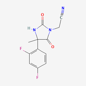 molecular formula C12H9F2N3O2 B2725821 2-[4-(2,4-Difluorophenyl)-4-methyl-2,5-dioxoimidazolidin-1-yl]acetonitrile CAS No. 1197808-91-5