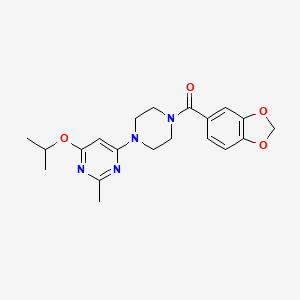 molecular formula C20H24N4O4 B2726136 苯并[d][1,3]二氧杂环-5-基(4-(6-异丙氧基-2-甲基嘧啶-4-基)哌嗪-1-基)甲酮 CAS No. 946248-76-6